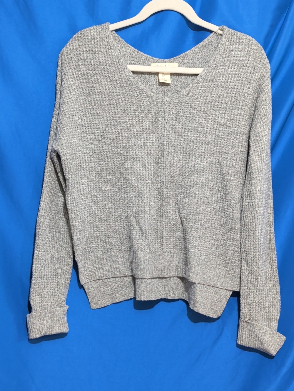 Jessica Simpson Light Gray V-Neck Waffle Knit Sweater